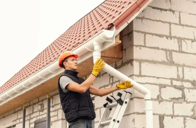 Pose et remplacement de gouttières à Palluaud